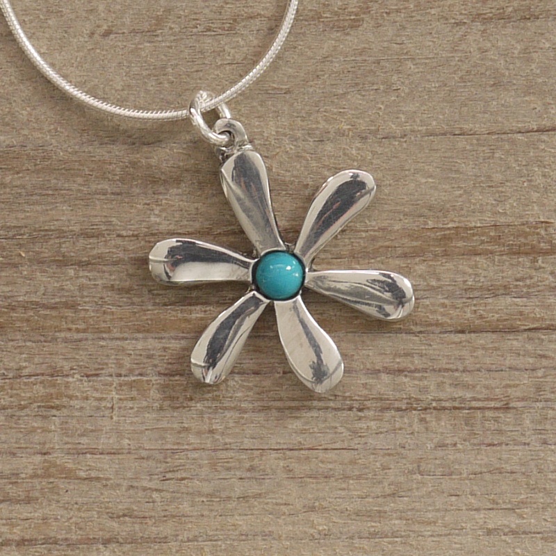 Daisy Necklace | Silver Flower Necklace | Henryka Jewellery